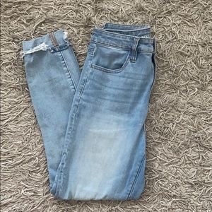 Light wash denim skinny jeans